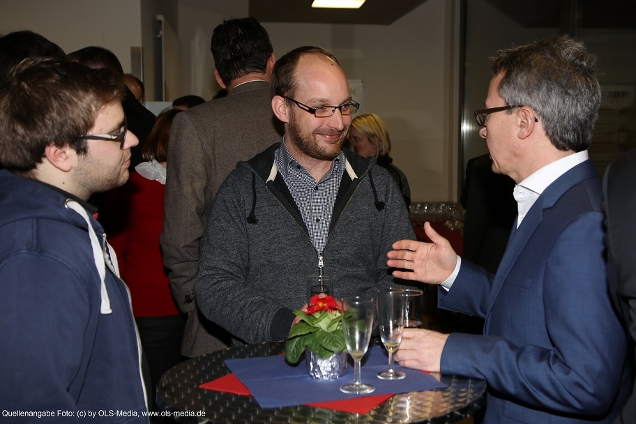 Niels Pardon (Bildmitte) kam aus Zürich angereist